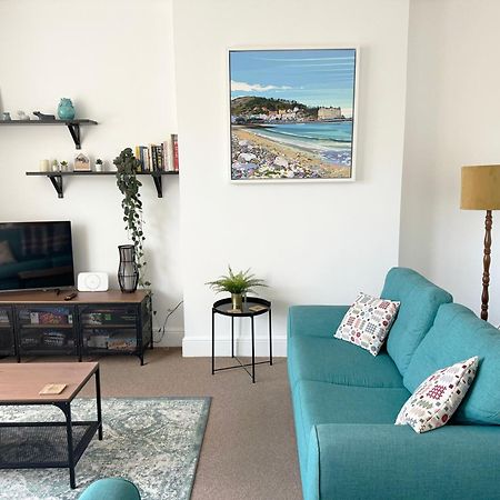 Private Parking, Central Llandudno, King Bed With Ensuite At Clement Lodge Экстерьер фото