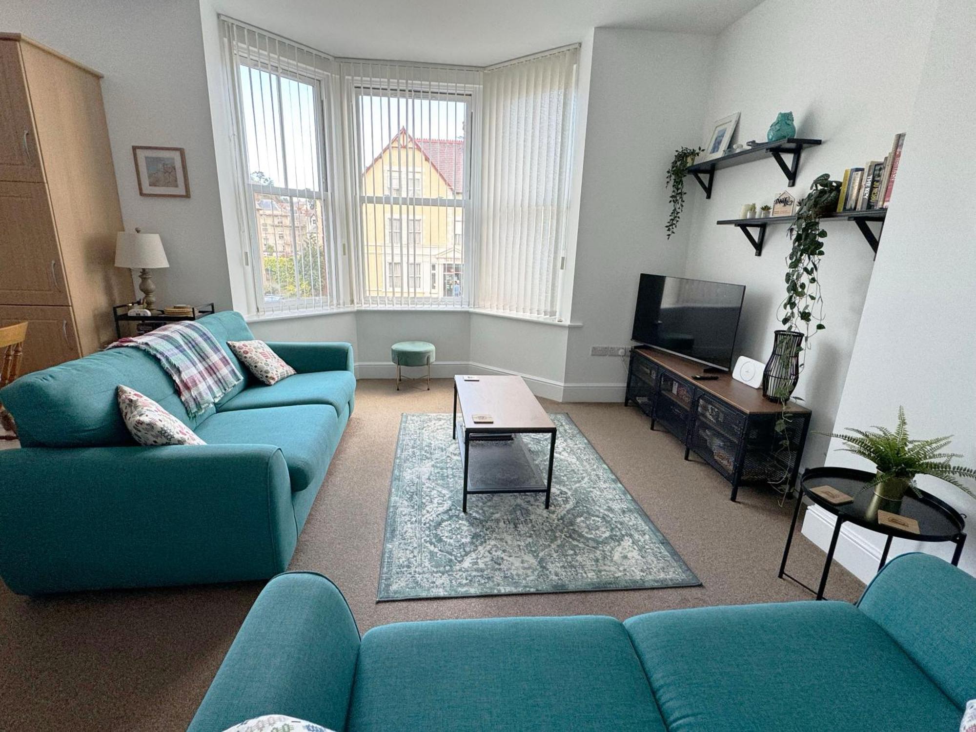 Private Parking, Central Llandudno, King Bed With Ensuite At Clement Lodge Экстерьер фото