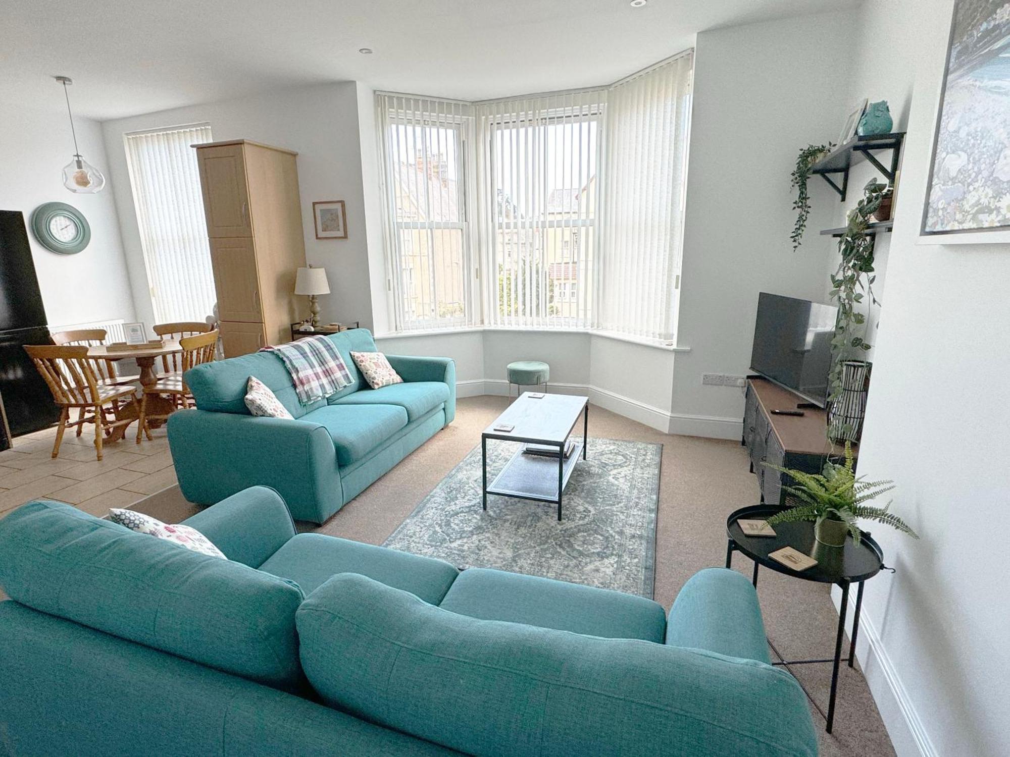 Private Parking, Central Llandudno, King Bed With Ensuite At Clement Lodge Экстерьер фото