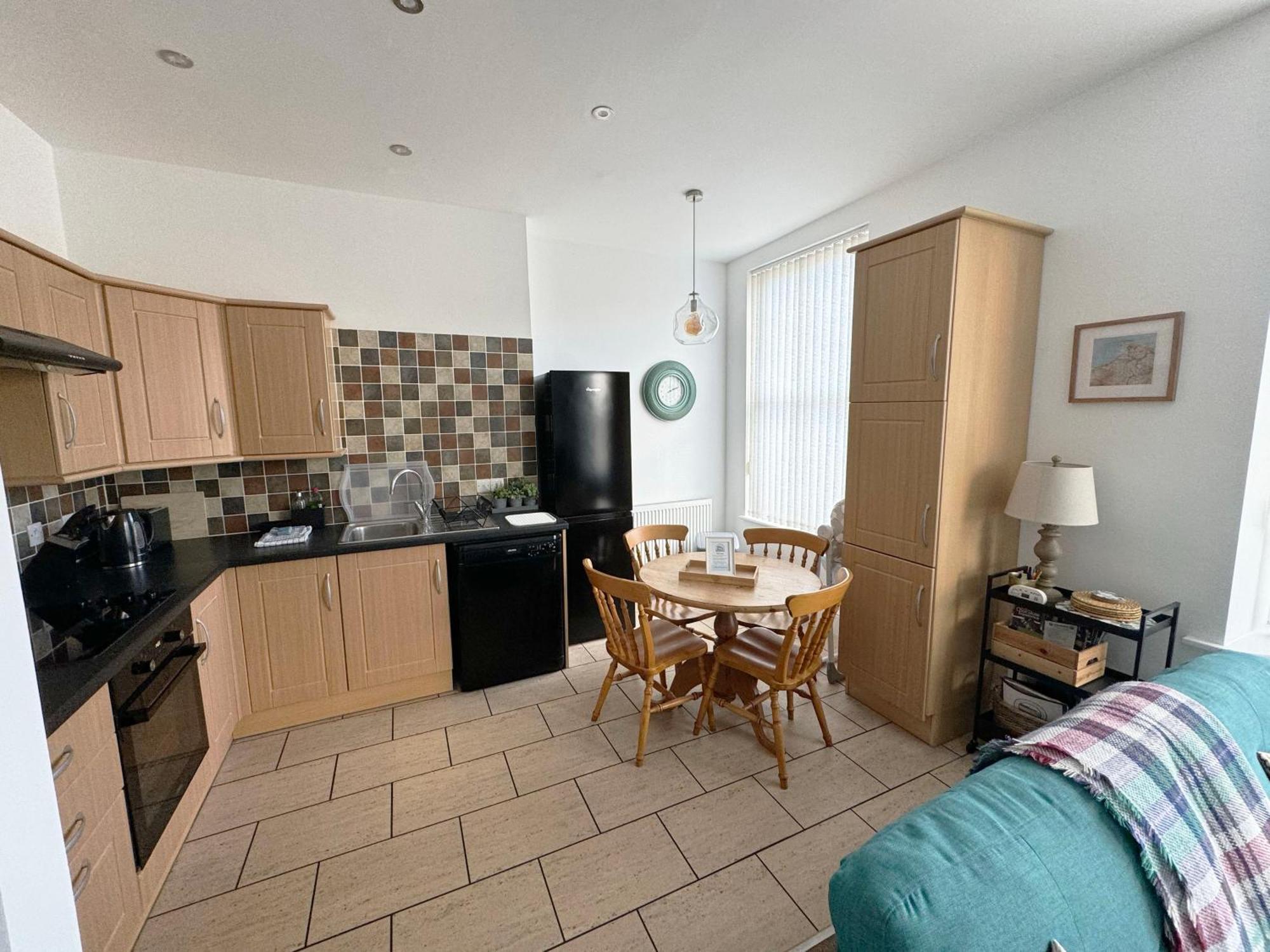 Private Parking, Central Llandudno, King Bed With Ensuite At Clement Lodge Экстерьер фото